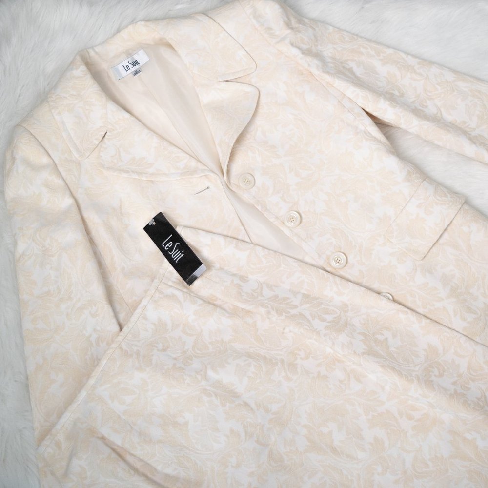 Le Suit Cream Blazer & Skirt Set
